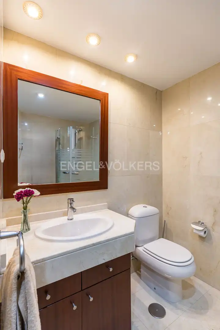 Baño de Piso en venta en San Sebastián de los Reyes con Aire acondicionado, Calefacción y Jardín privado