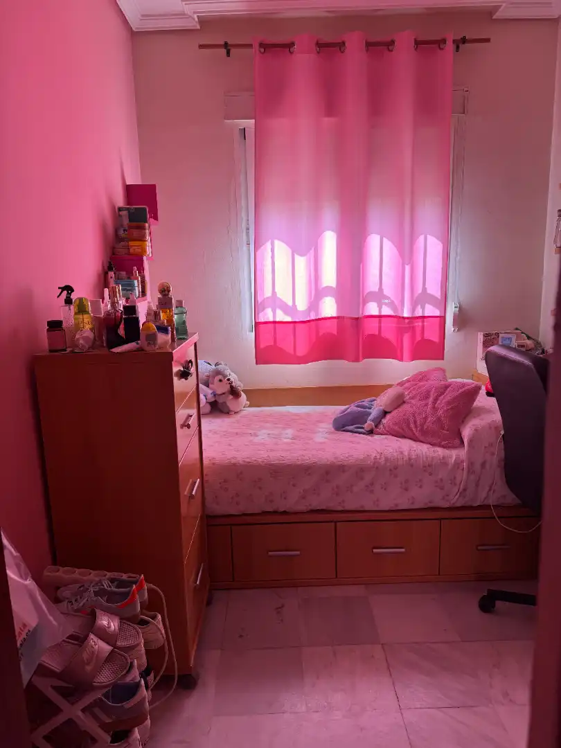 Bedroom of Flat for sale in Sevilla  with Air Conditioner, Heating and Terrace