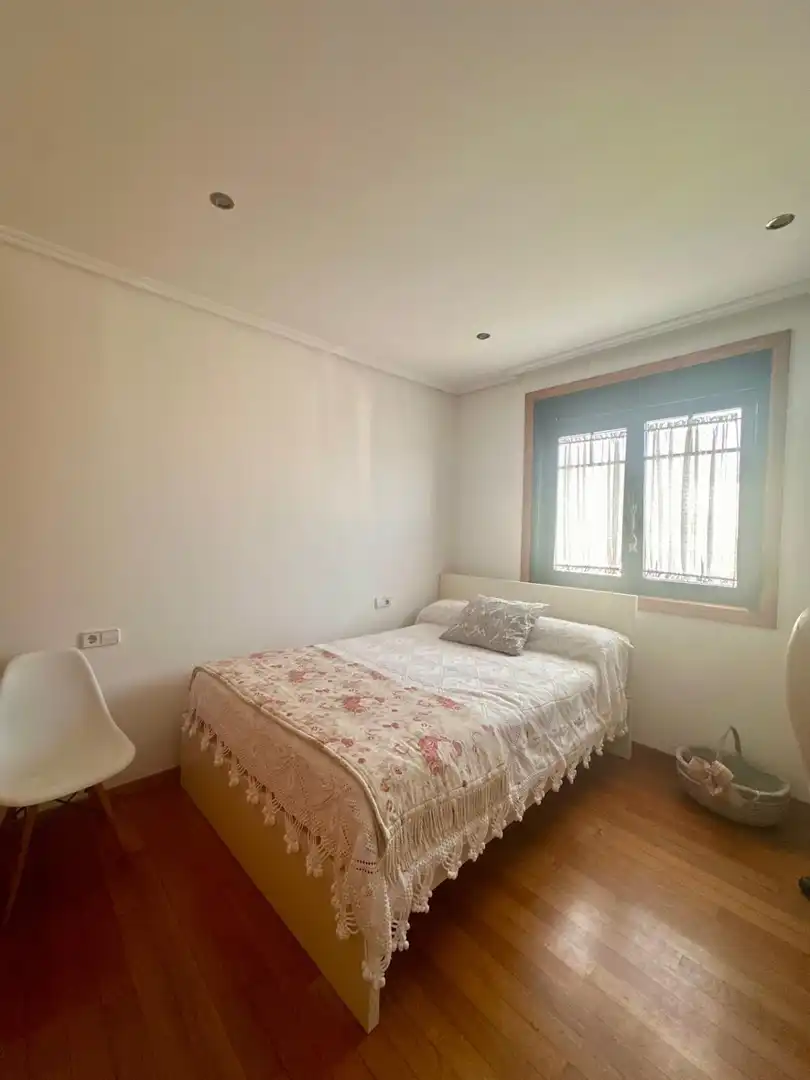 Dormitori de Dúplex en venda en Ferrol amb Calefacció, Parquet i Internet