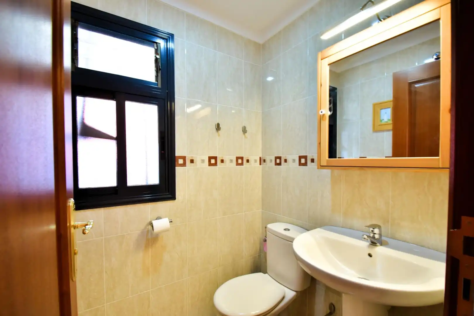 Baño de Casa adosada de alquiler en San Cristóbal de la Laguna con Aire acondicionado, Calefacción y Jardín privado
