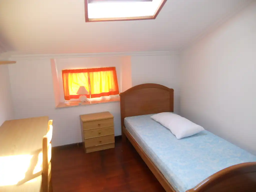 Bedroom of Flat for rent in Santiago de Compostela   with Heating, Furnished and Oven