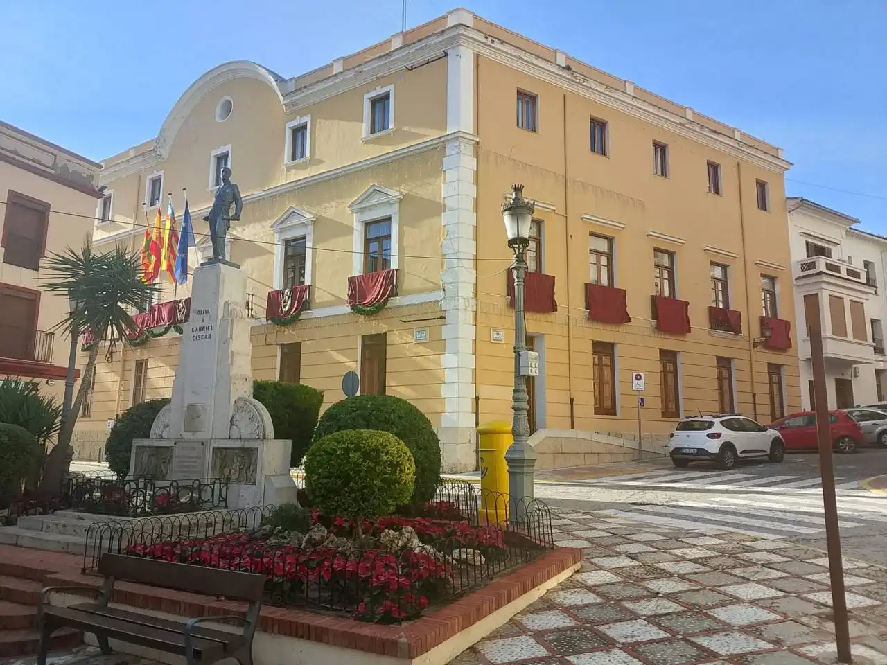 Vista exterior de Casa adosada en venta en Oliva con Terraza