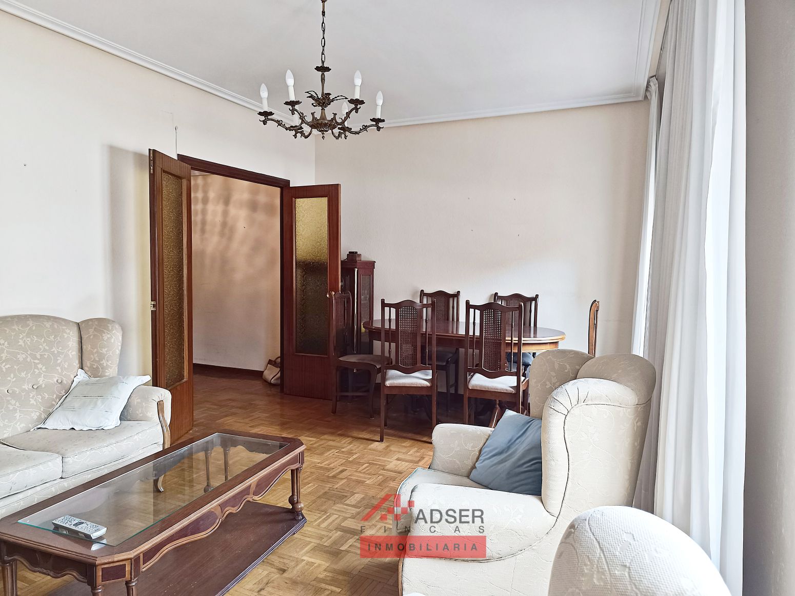 Sala de estar de Piso en venta en  Logroño con Calefacción, Parquet y Trastero