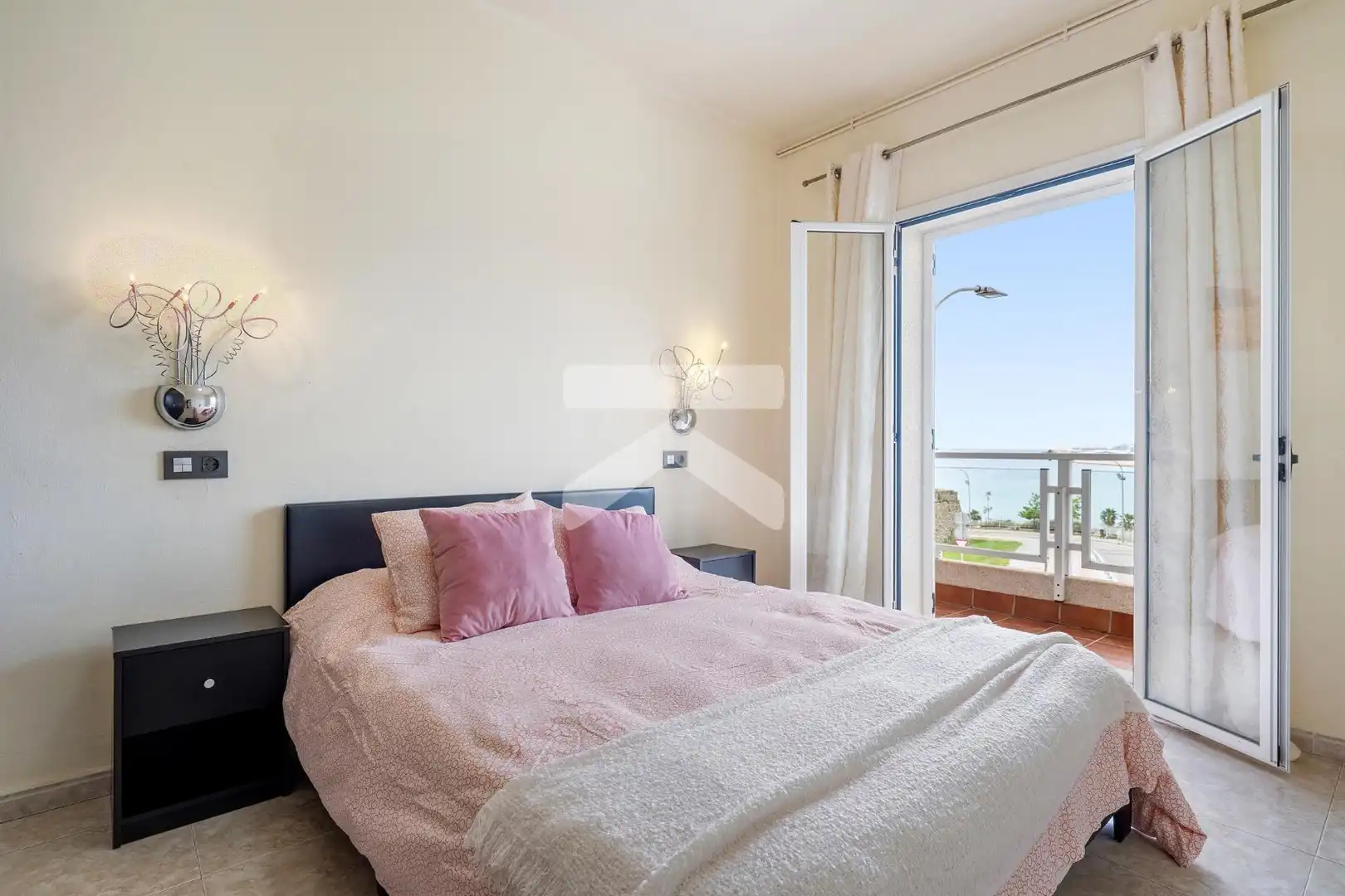 Habitación de Casa o chalet en venta en Tarragona con Aire acondicionado, Calefacción y Jardín privado