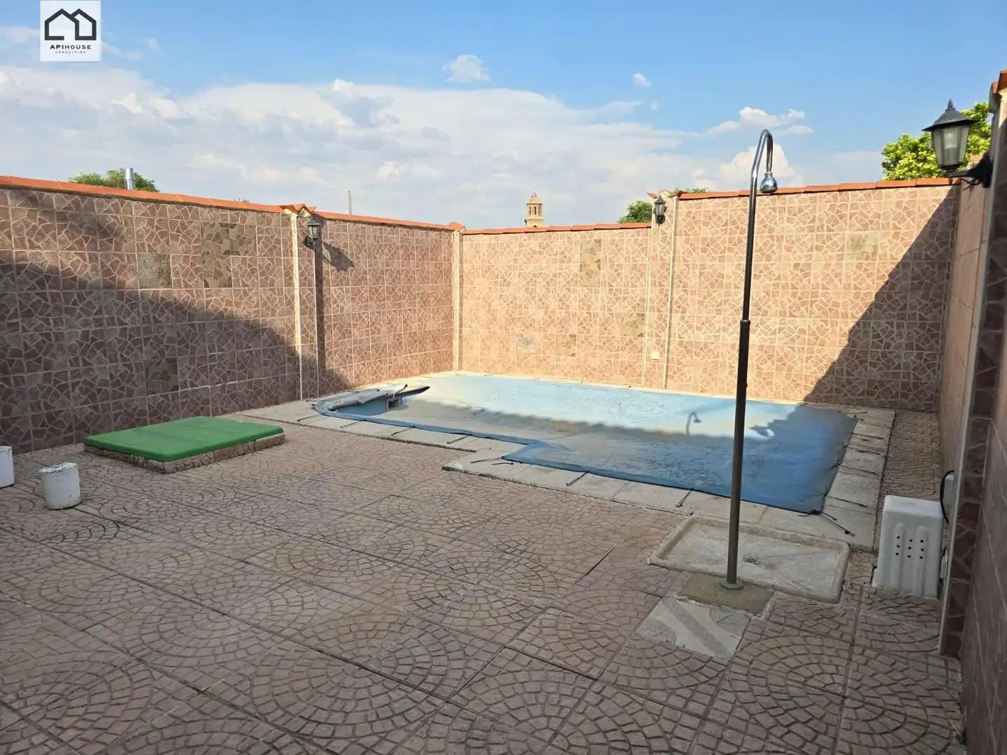 Piscina de Casa adosada en venda en Los Cerralbos amb Aire condicionat, Terrassa i Traster