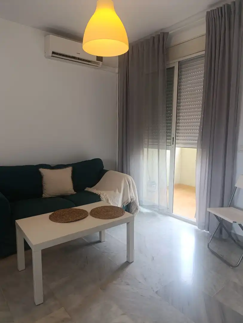 Sala de estar de Apartamento de alquiler con opción a compra en Málaga con Aire acondicionado, Terraza y Trastero