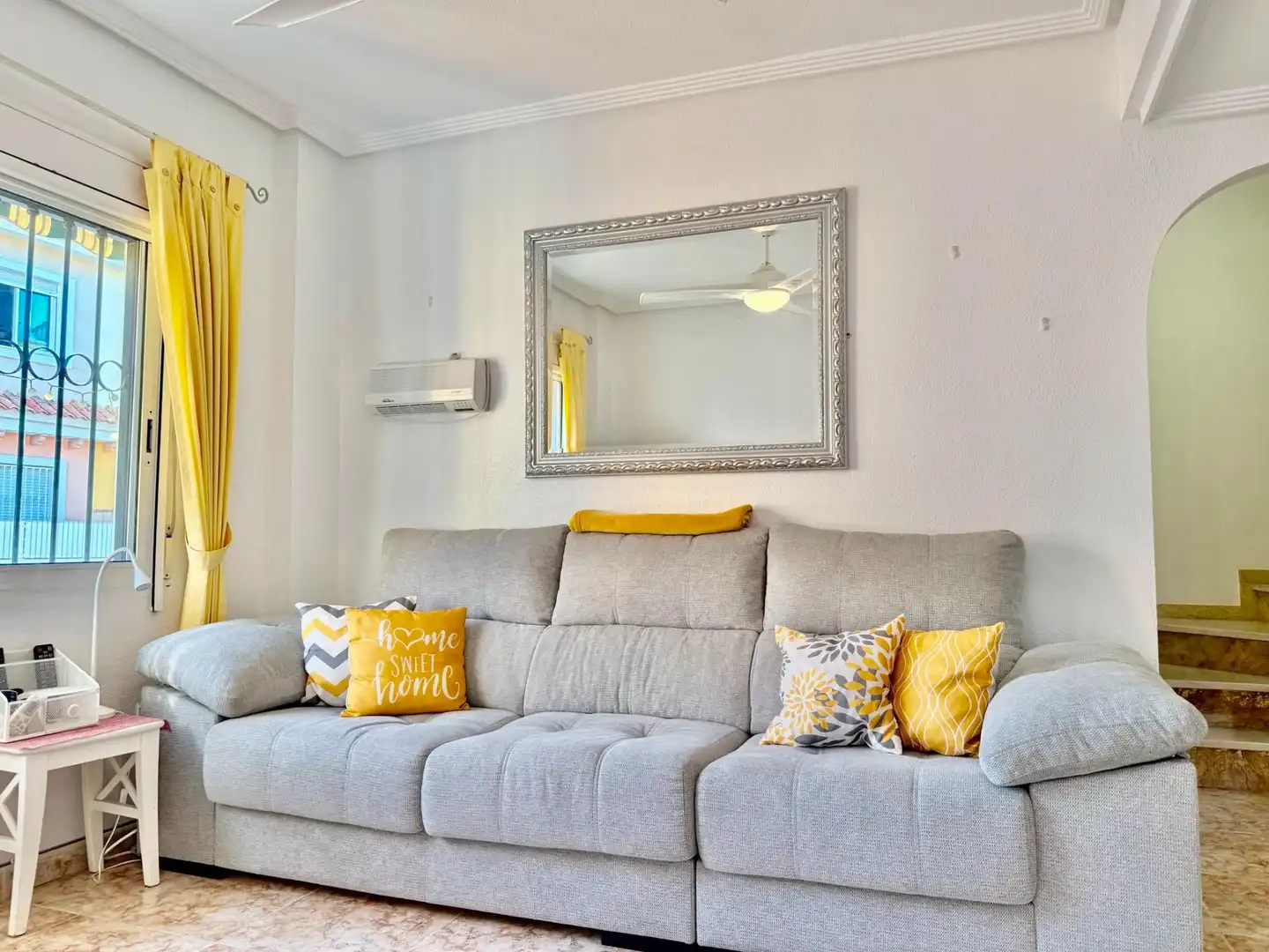 Living room of Detached homes for sale in Pilar de la Horadada  with Air Conditioner, Private garden and Terrace