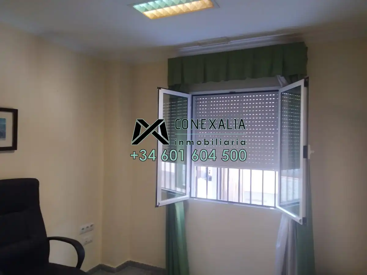 Local comercial en venda a Olvera, imagen 10