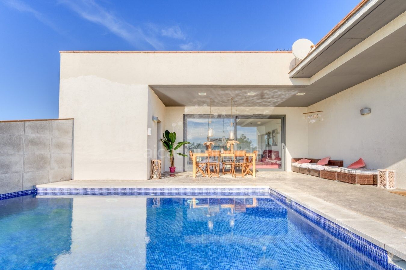 Terrassa de Casa o xalet en venda en Santa Llogaia d'Àlguema amb Aire condicionat, Calefacció i Terrassa