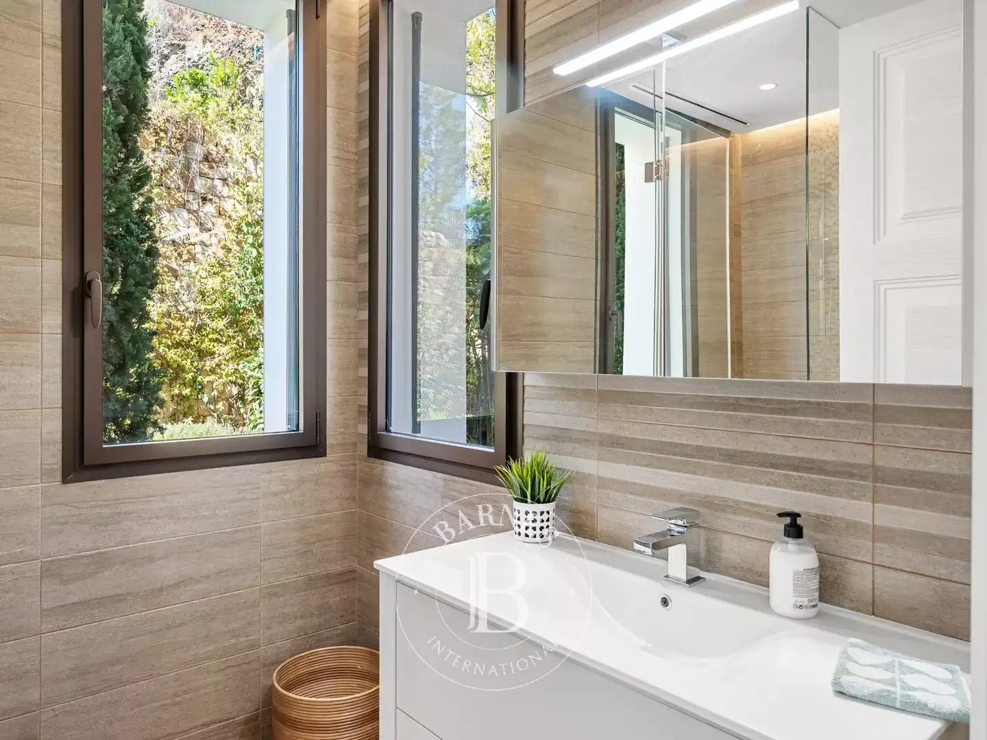 Baño de Casa o chalet en venta en Benahavís con Aire acondicionado, Calefacción y Terraza