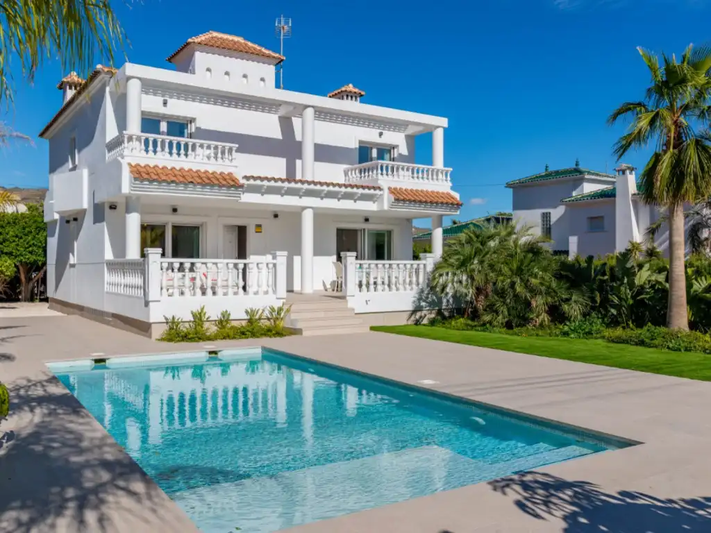 Exterior view of Houses for sale in El Campello  with Air Conditioner, Private garden and Swimming Pool