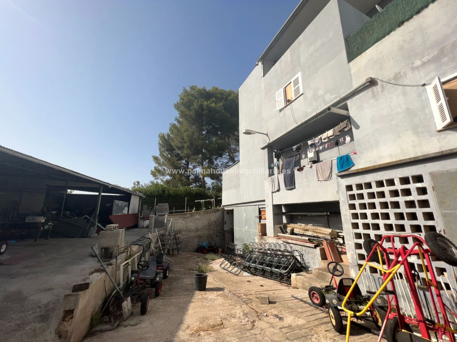 Vista exterior de Nau industrial en venda en Alcúdia