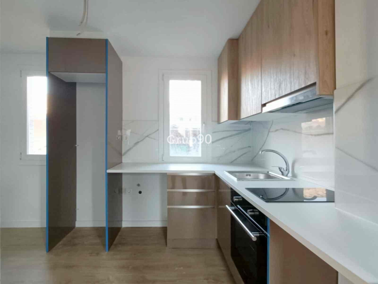 Cuina de Apartament en venda en  Lleida Capital amb Parquet i Balcó