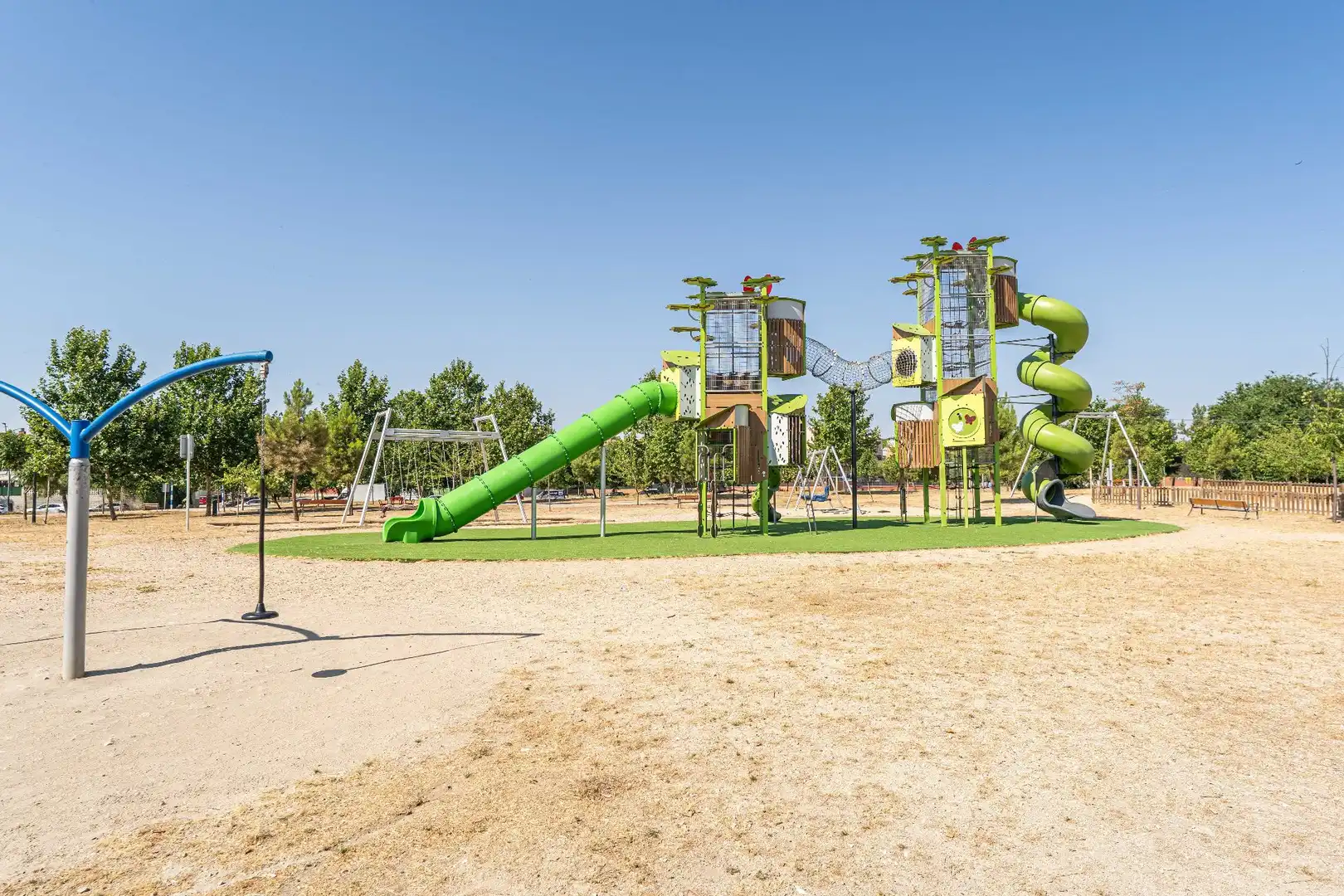 Vista exterior de Casa o xalet en venda en Getafe amb Aire condicionat, Calefacció i Jardí privat