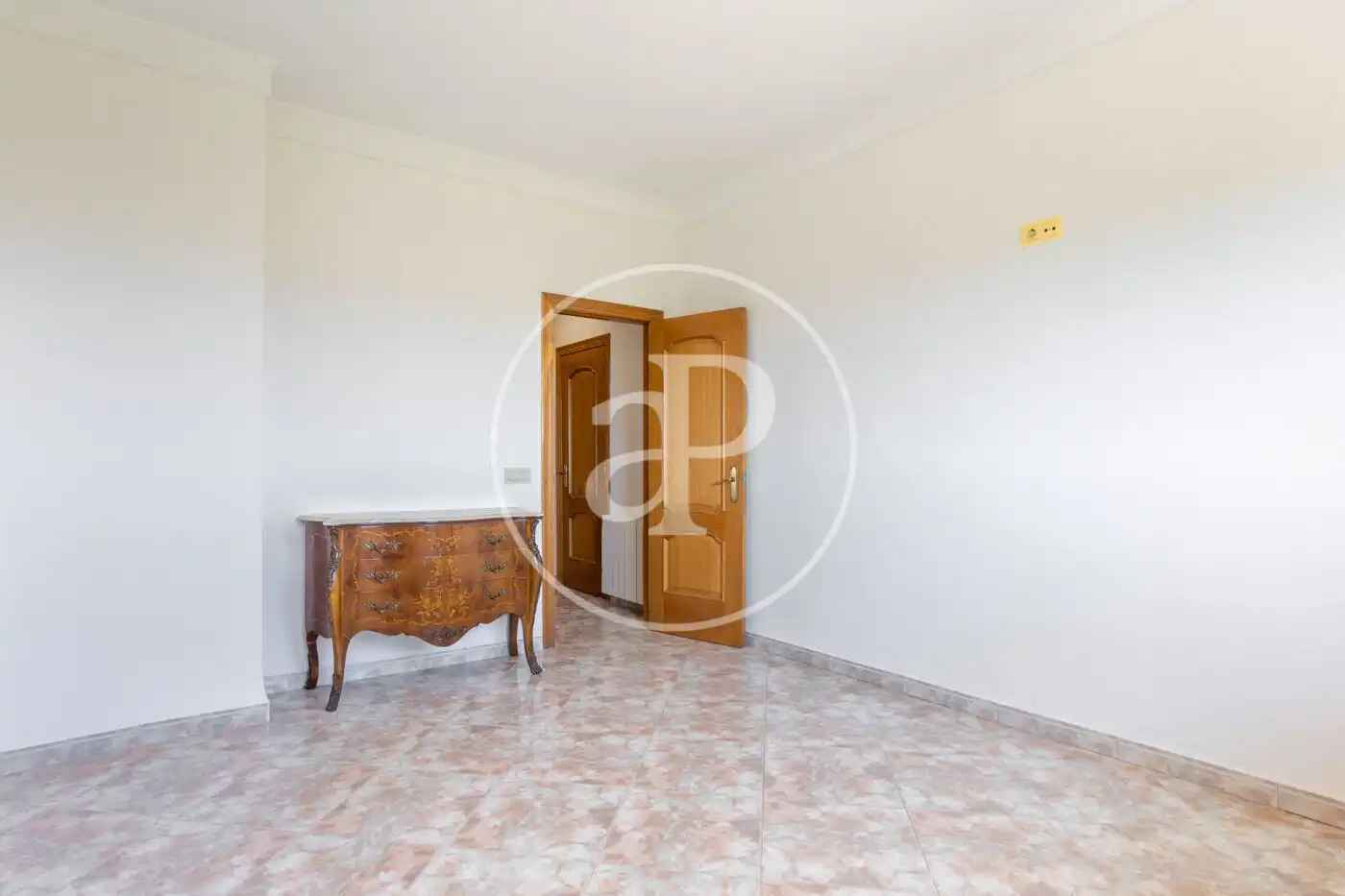 Schlafzimmer von Wohnung zum Verkauf in Valencia mit Klimaanlage, Heizung und Privatgarten
