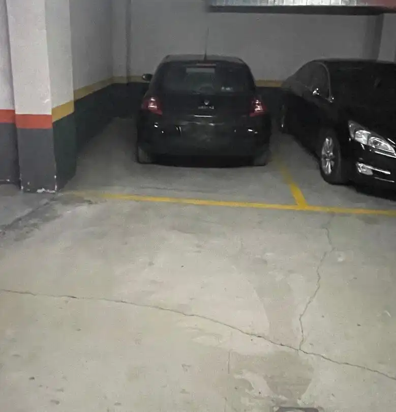 Parking de Garaje de alquiler en  Pamplona / Iruña