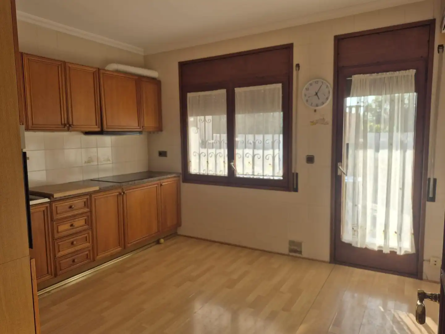 Küche von Einfamilien-Reihenhaus zum Verkauf in Palafolls, Barcelona