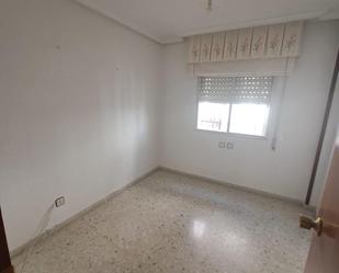 Dormitori de Pis en venda en  Jaén Capital amb Aire condicionat, Calefacció i Balcó
