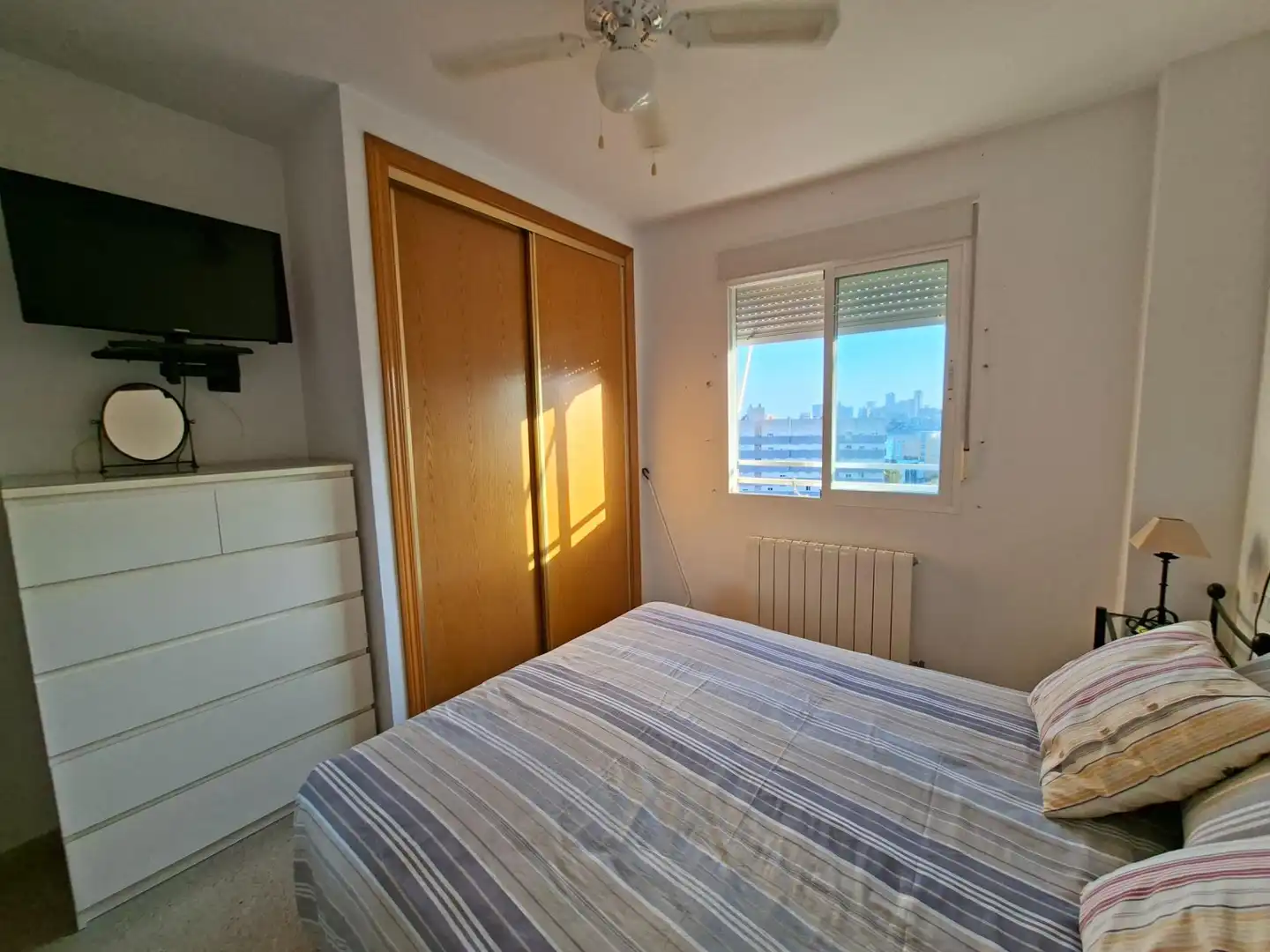 Schlafzimmer von Wohnungen zur Miete in El Campello mit Klimaanlage, Heizung und Möbliert