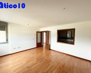 Living room of Flat to rent in Siero  with Heating, Parquet flooring and Storage room