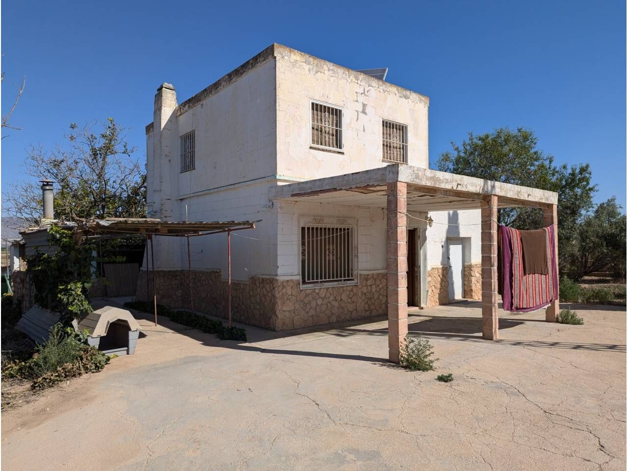 Vista exterior de Finca rústica en venda en Caudete amb Jardí privat i Piscina