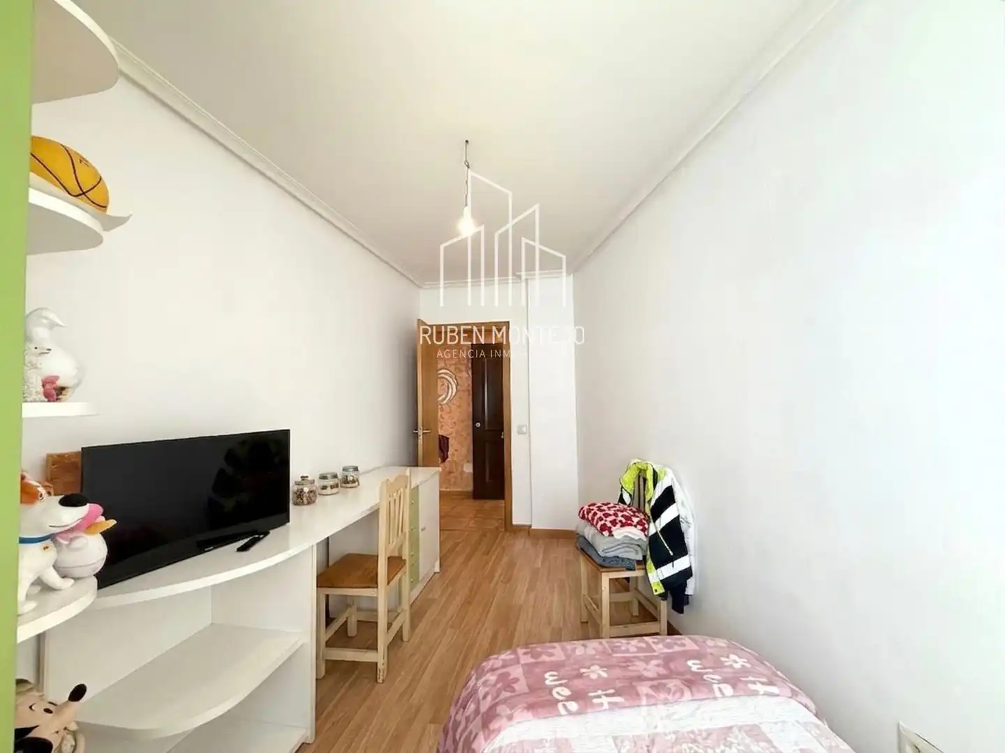 Habitación de Piso en venta en Castellanos de Moriscos con Calefacción, Horno y Lavadora