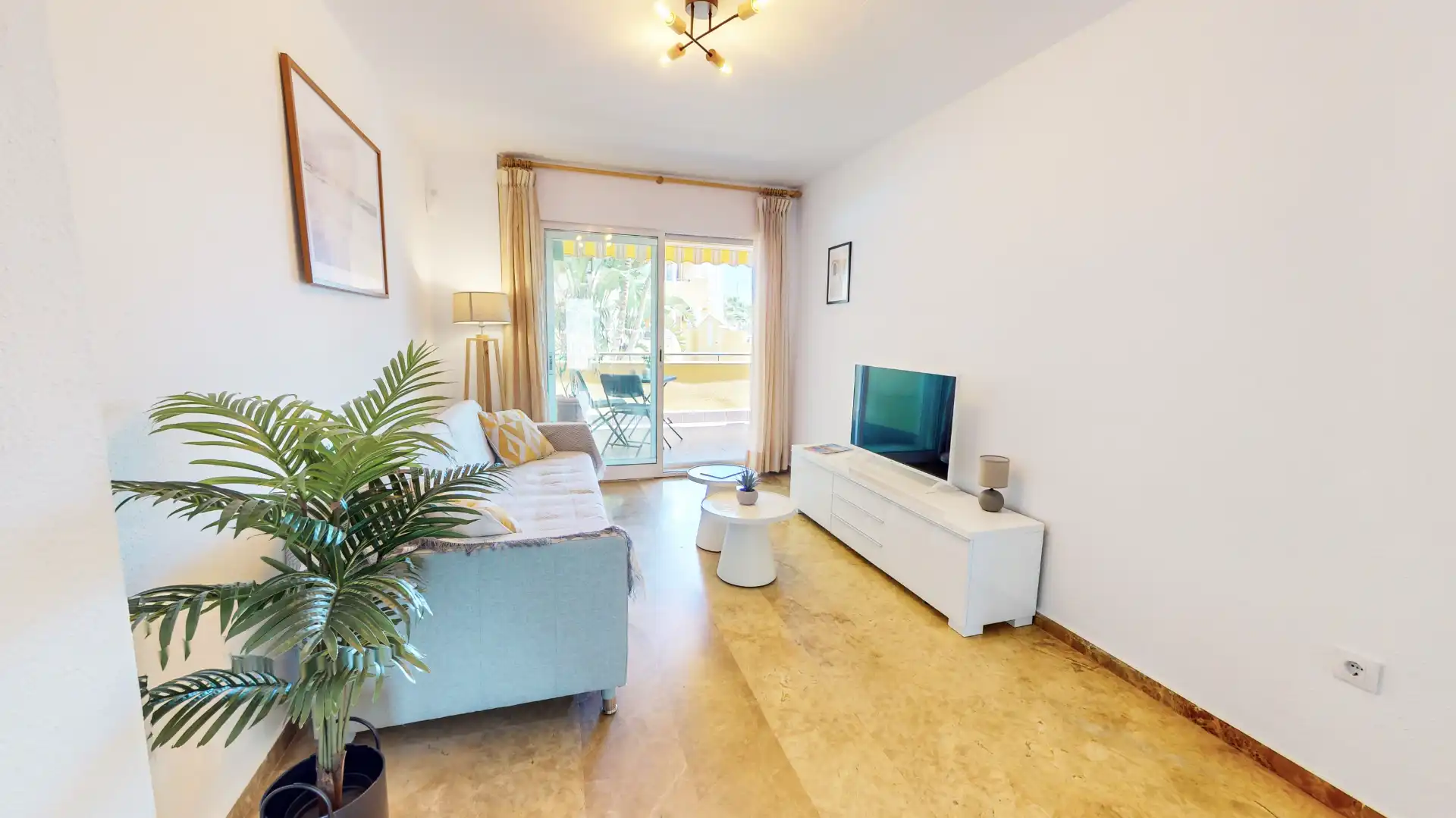 Sala de estar de Apartamento de alquiler en Dénia con Aire acondicionado, Calefacción y Terraza