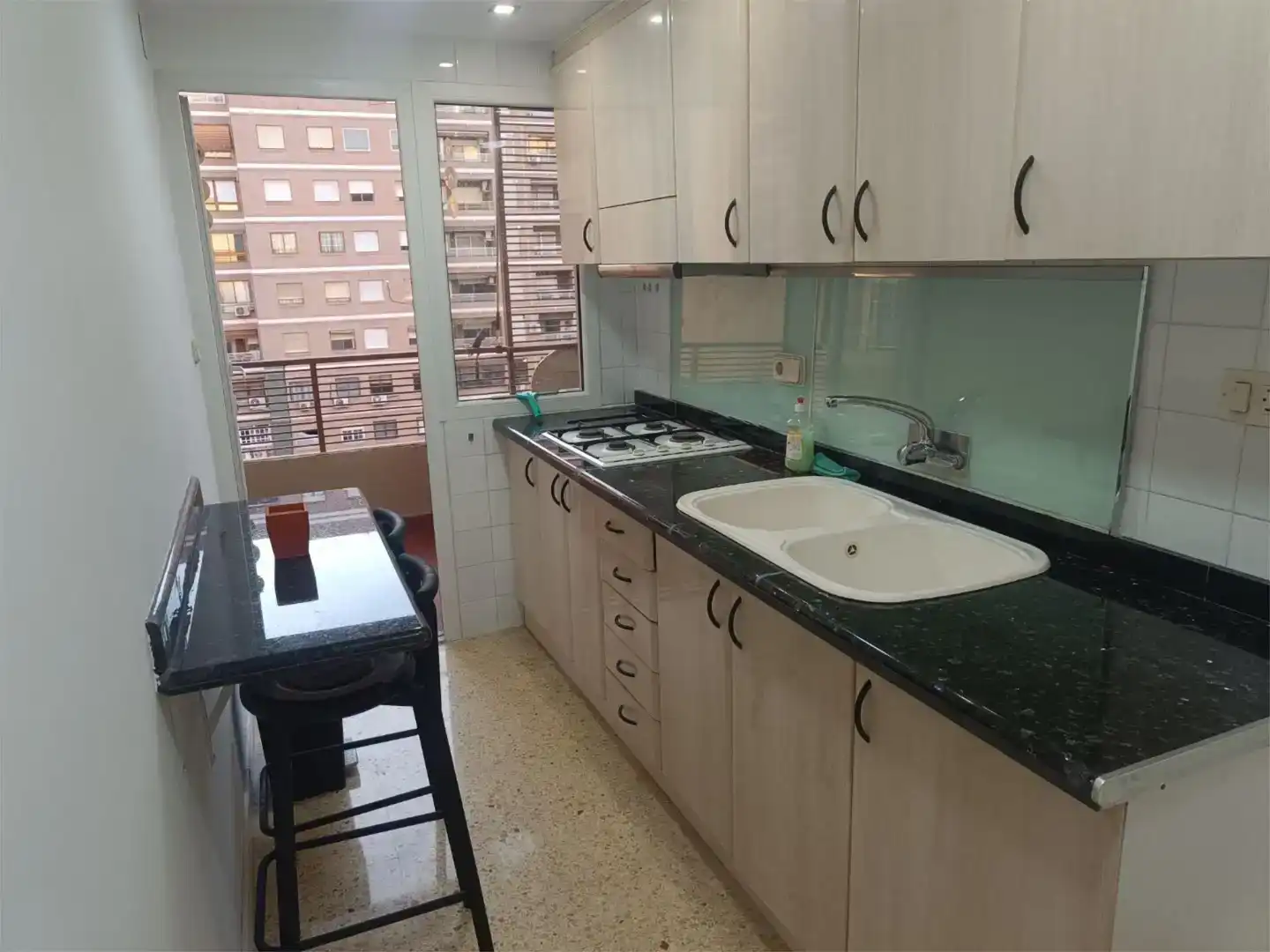 Küche von Wohnung zum Verkauf in  Valencia Capital