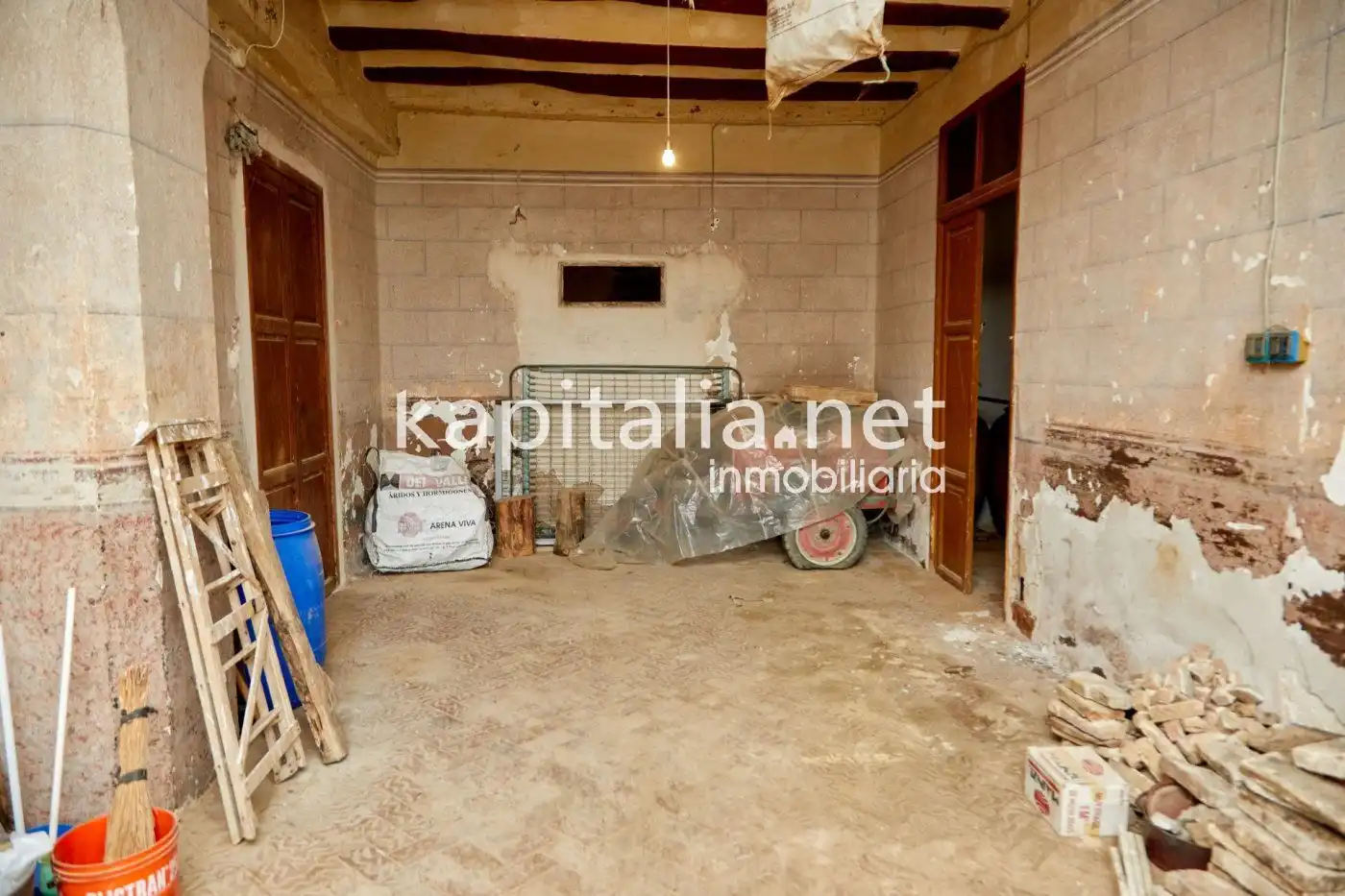 Country house zum Verkauf in Bocairent mit Privatgarten, Terrasse und Balkon