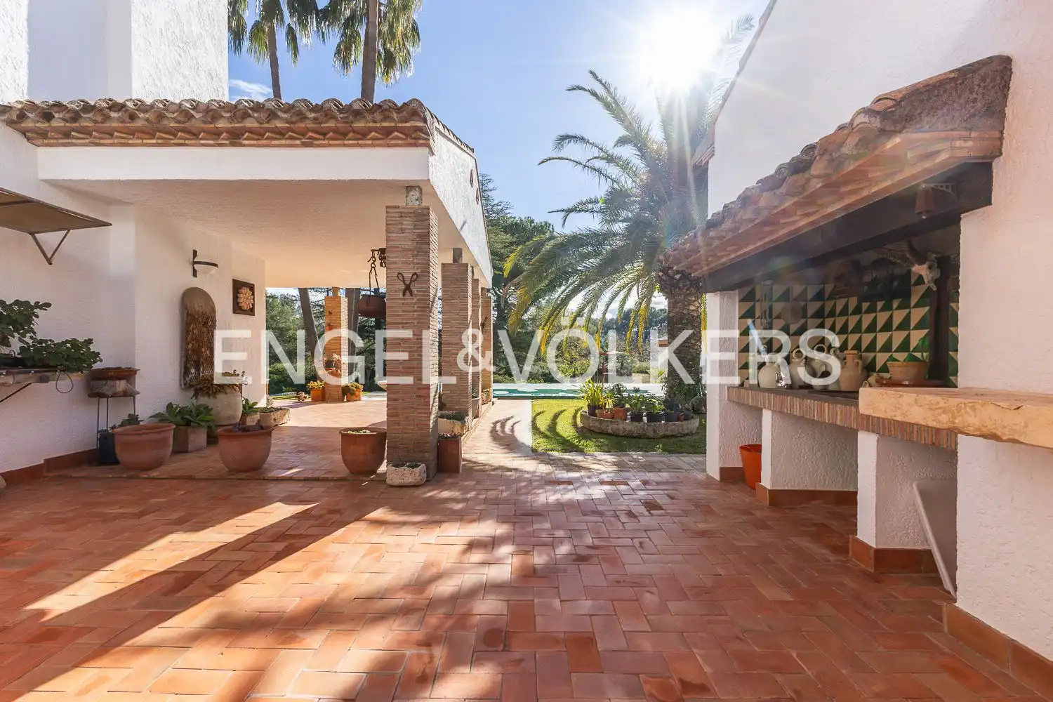 Vista exterior de Casa o xalet en venda en Ontinyent amb Aire condicionat, Calefacció i Jardí privat
