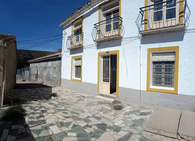 Casa-chalet en Venta en Serón