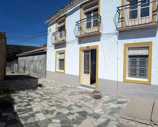 Vista exterior de Casa o xalet en venda en Serón amb Calefacció, Terrassa i Traster