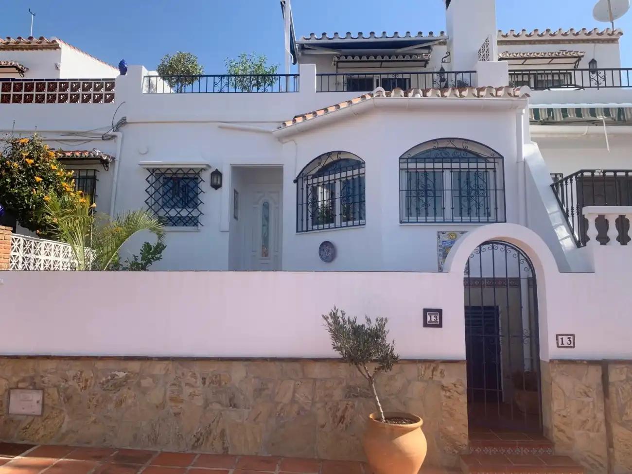 Vista exterior de Casa o chalet en venta en Nerja con Aire acondicionado, Calefacción y Terraza