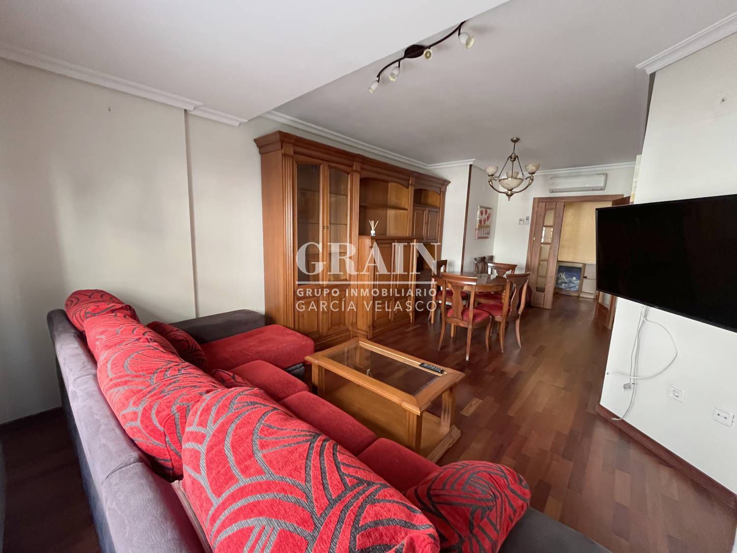 Sala d'estar de Pis en venda en  Albacete Capital amb Aire condicionat, Calefacció i Parquet