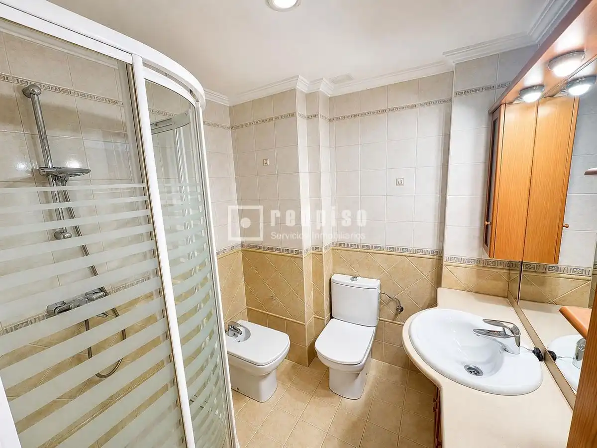 Badezimmer von Wohnung zur Miete in Torremolinos mit Klimaanlage, Terrasse und Möbliert