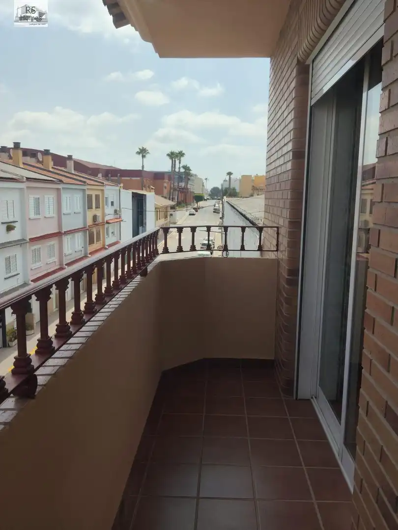 Terraza de Ático en venta en La Pobla de Vallbona con Aire acondicionado, Terraza y Balcón