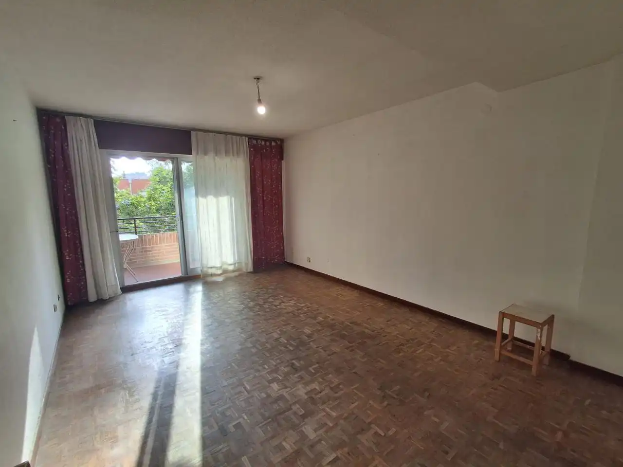 Sala de estar de Piso en venta en Madrid con Calefacción, Parquet y Terraza