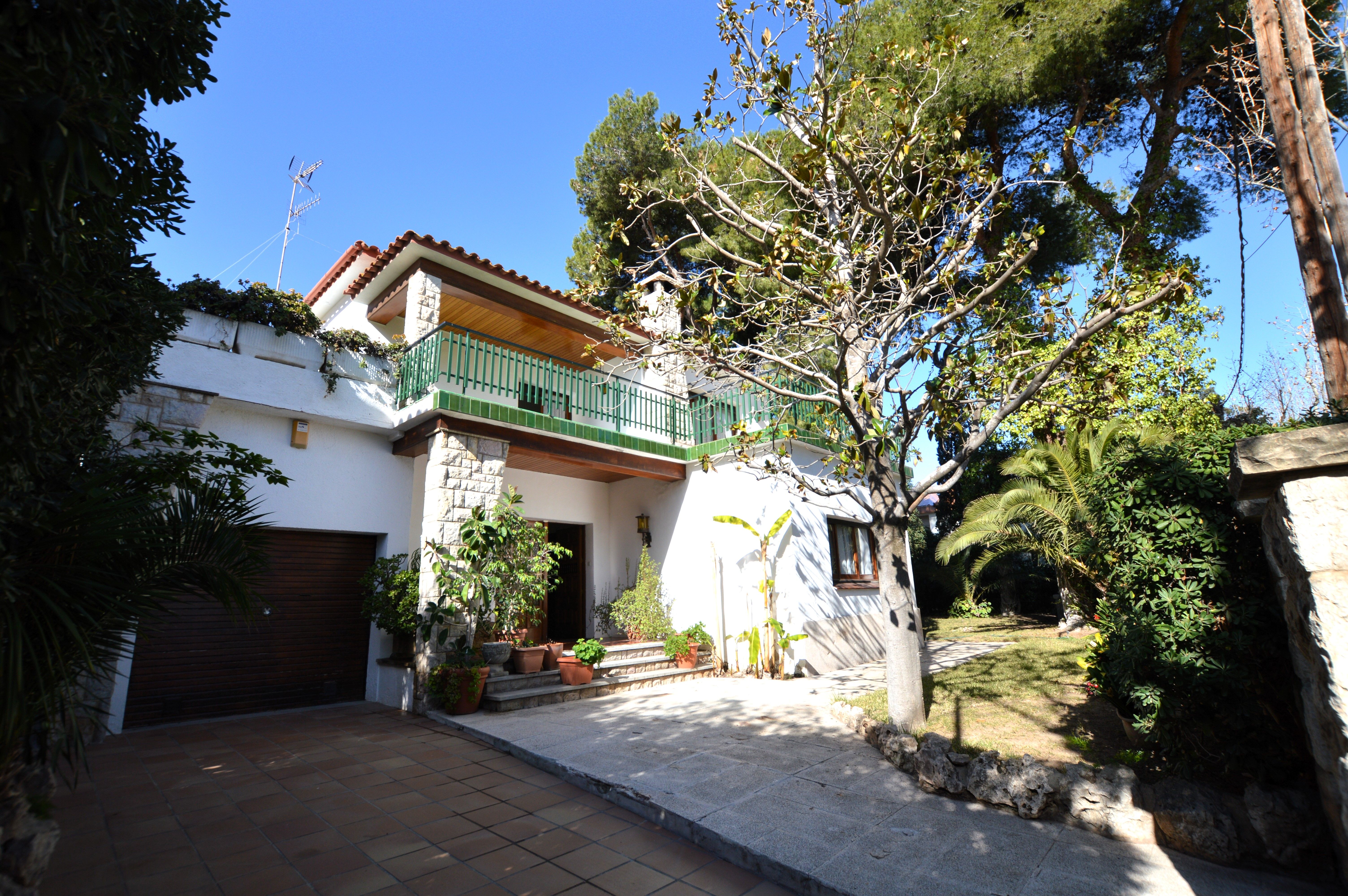 Exterior view of House or chalet for sale in Cubelles  with Air Conditioner, Heating and Private garden