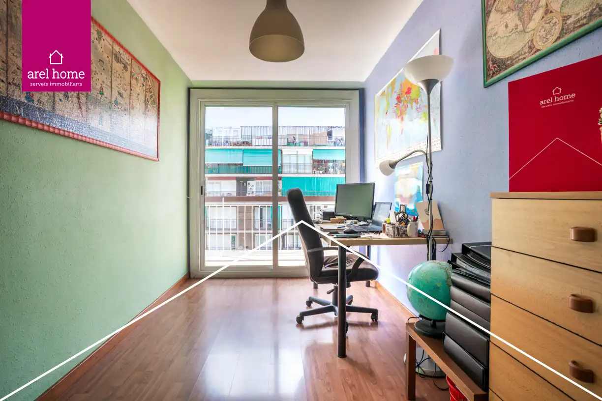 Bedroom of Flat for sale in L'Hospitalet de Llobregat  with Parquet flooring and Balcony