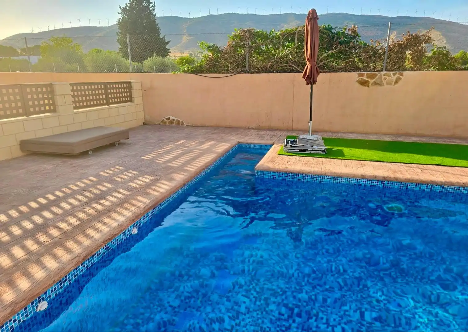 Chalet con piscina en venta en Caudete, imagen 3