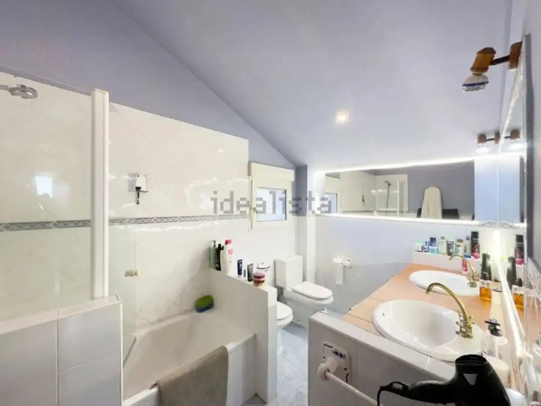 Baño de Finca rústica en venta en Béjar con Calefacción, Jardín privado y Parquet