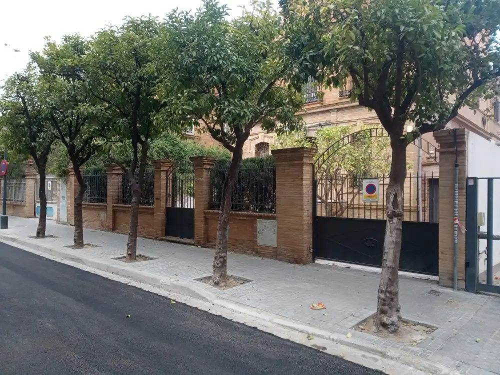Vista exterior de Garaje en venta en Sevilla