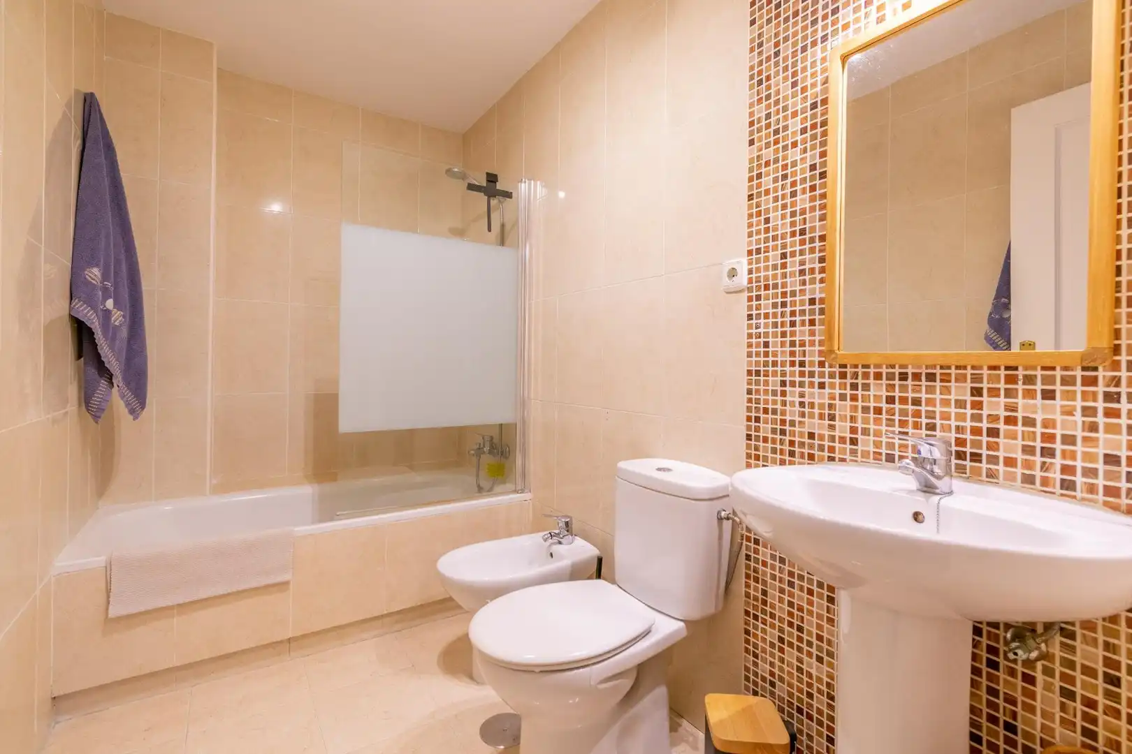 Baño de Piso en venta en Almería con Aire acondicionado, Calefacción y Balcón