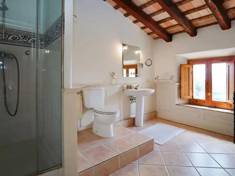 Casa amb piscina en venda a Cabanelles, imagen 15