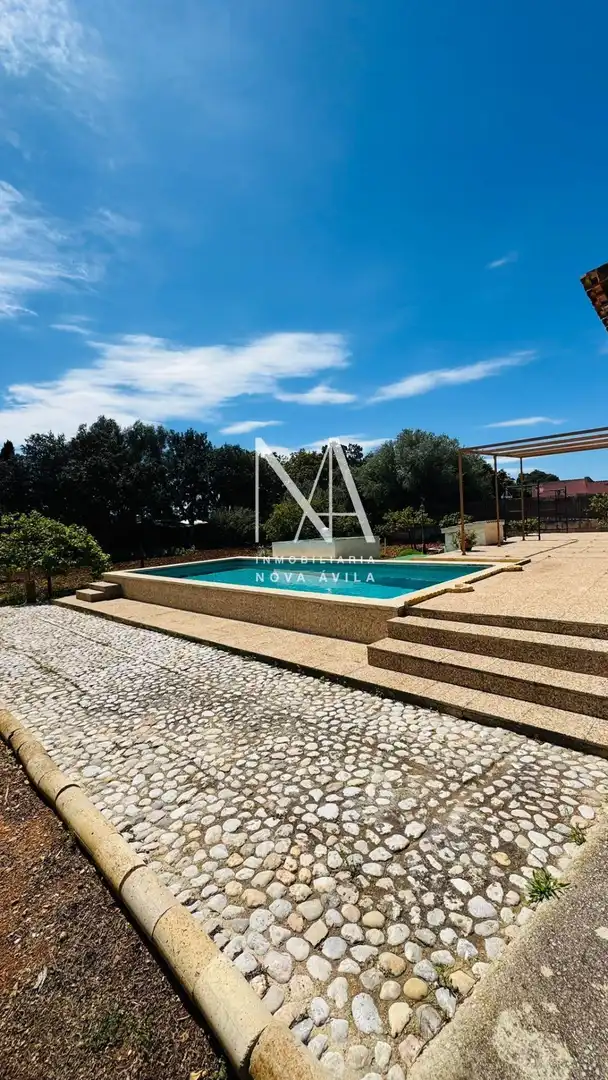 Finca rústica en venda a Cristo Rey - Parque Europa