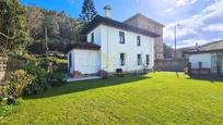 Vista exterior de Casa o xalet en venda en Ribadesella amb Calefacció, Jardí privat i Terrassa