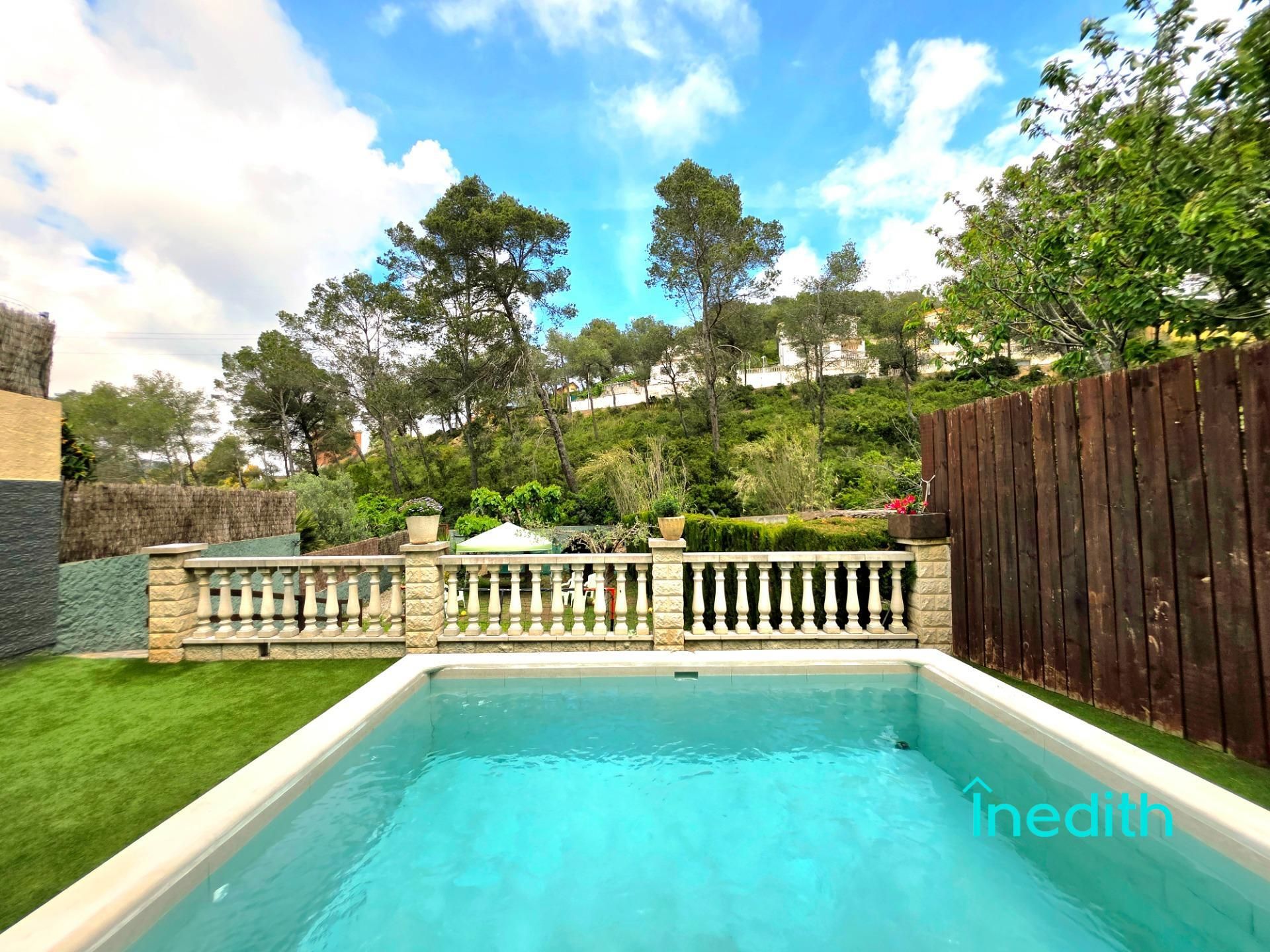 Swimming pool of House or chalet for sale in Canyelles  with Air Conditioner, Heating and Private garden