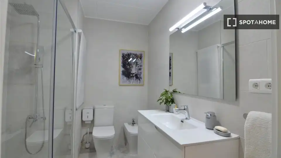 Baño de Piso de alquiler en Cullera con Aire acondicionado, Calefacción y Amueblado
