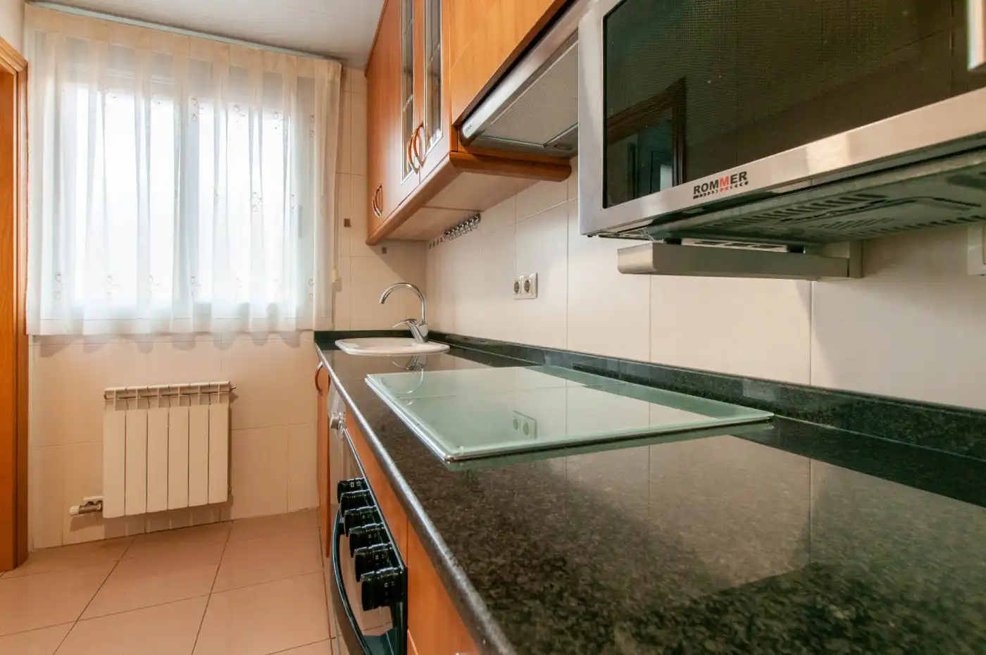 Cocina de Piso de alquiler en Sabadell con Aire acondicionado, Calefacción y Parquet
