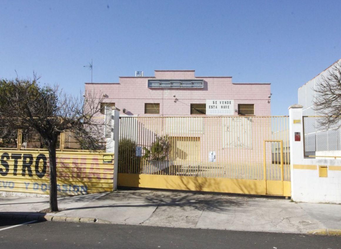 Exterior view of Industrial buildings for sale in Badajoz Capital
